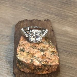 Sterling silver DIAMONBLISS Cubic Zirconia ring